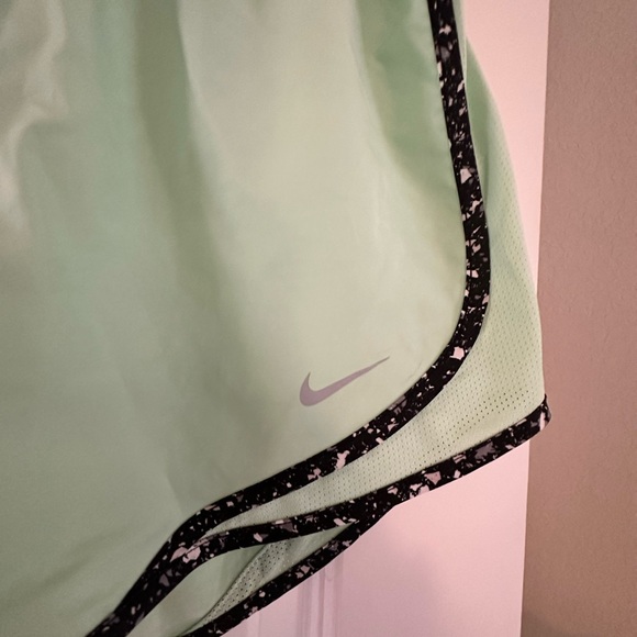 Nike athletic shorts - Picture 2 of 3
